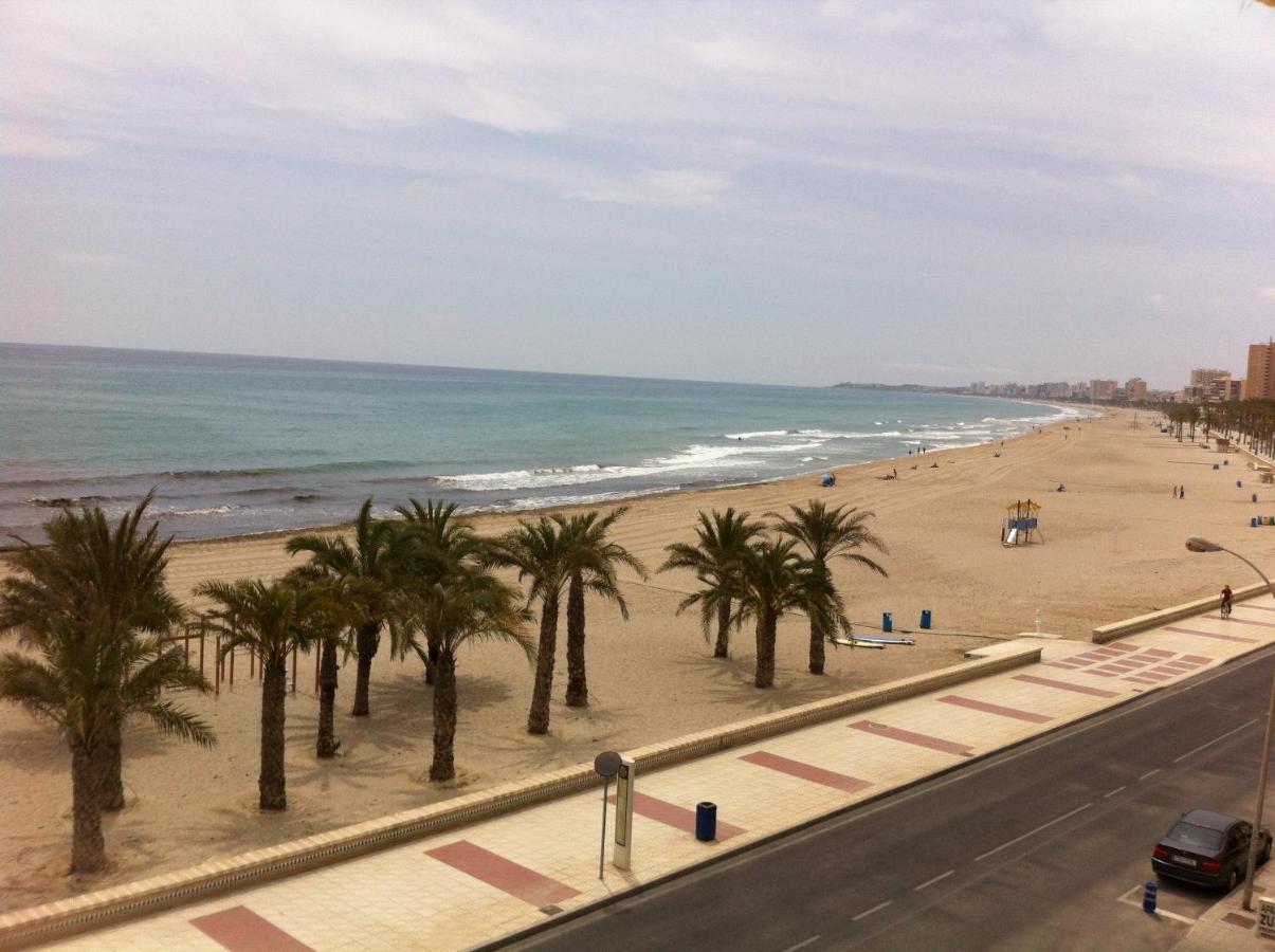 Frente Al Mar, A 10 Metros De La Playa, Vistas Increibles Del Mar, Reformado 2021 !!! *